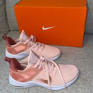 NIB Womens Nike Air Max Bella TR 2 SZ 7.5